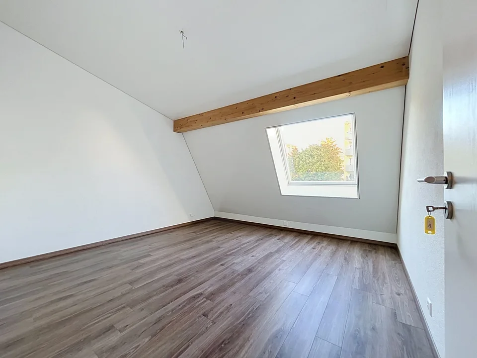 Große 5.5-Zimmer-Wohnung von ca. 160 m² – Foto 8 von 8