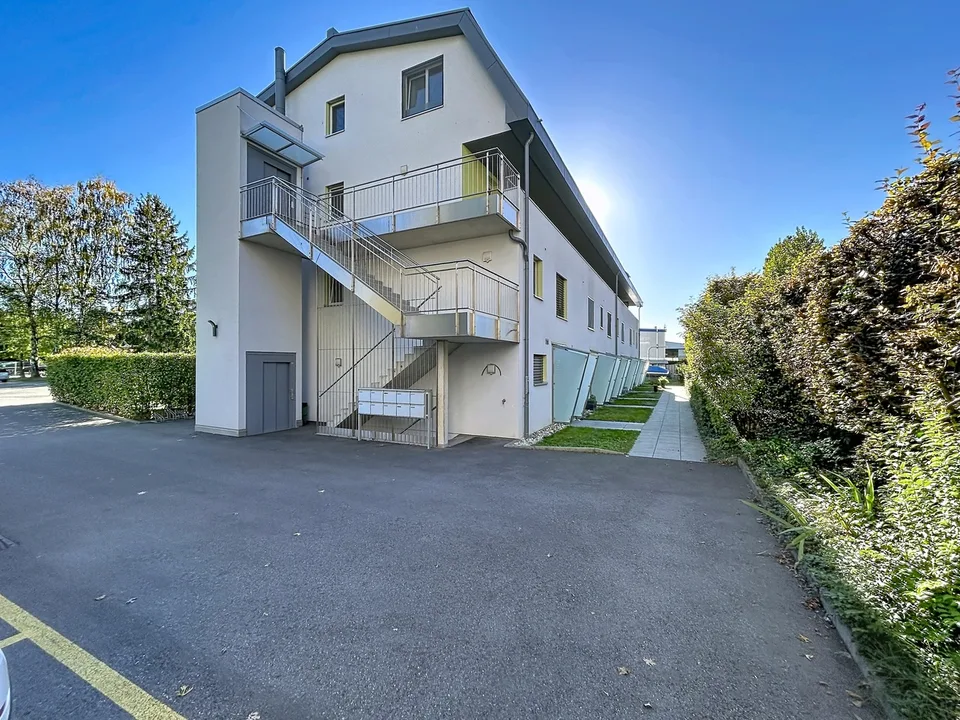 Große 5.5-Zimmer-Wohnung von ca. 160 m² – Foto 2 von 8