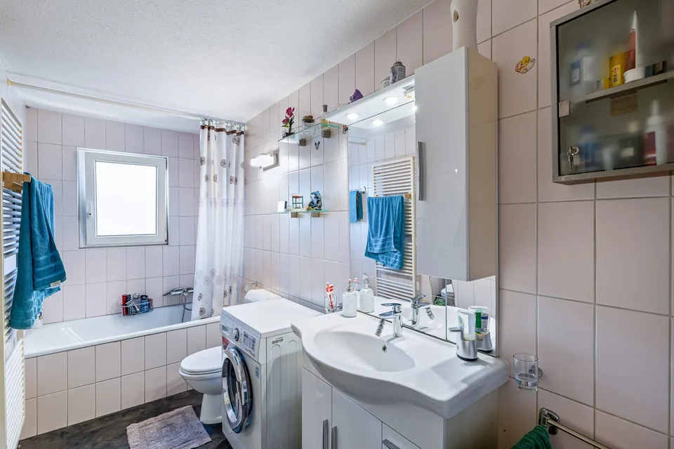 Bright 3.5-room apartment in the heart of Chalais – photo 6 of 9