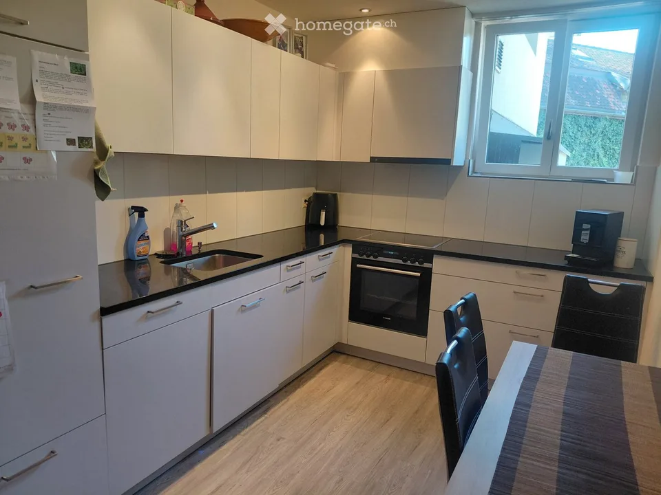 Schöne 3-Zimmerwohnung im Erdgeschoss mit Balkon – Foto 3 von 5