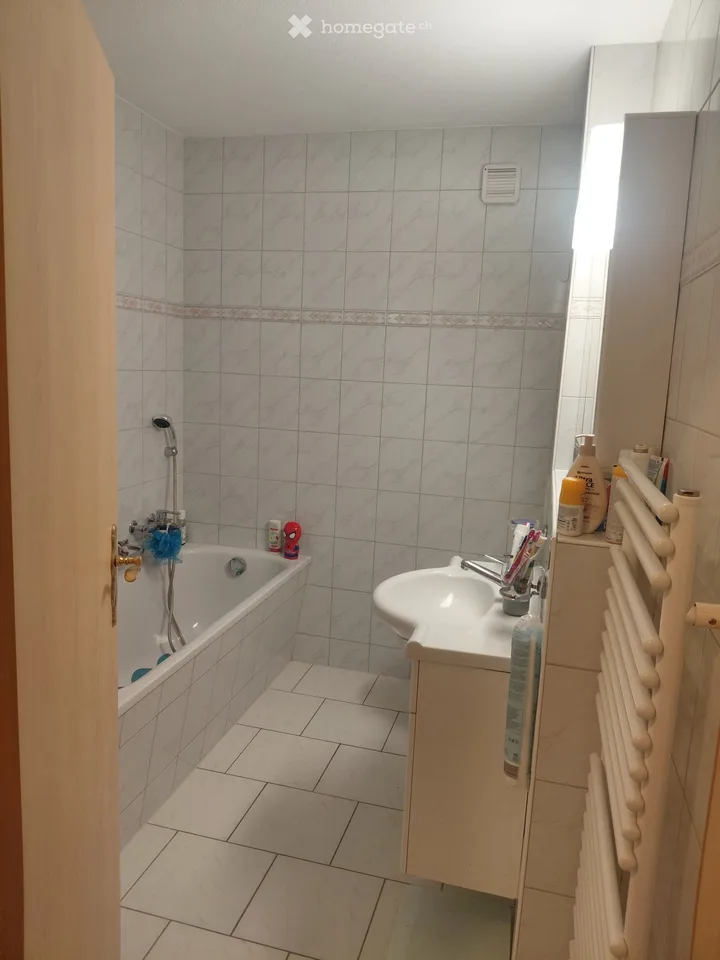 Schöne 3-Zimmerwohnung im Erdgeschoss mit Balkon – Foto 4 von 5