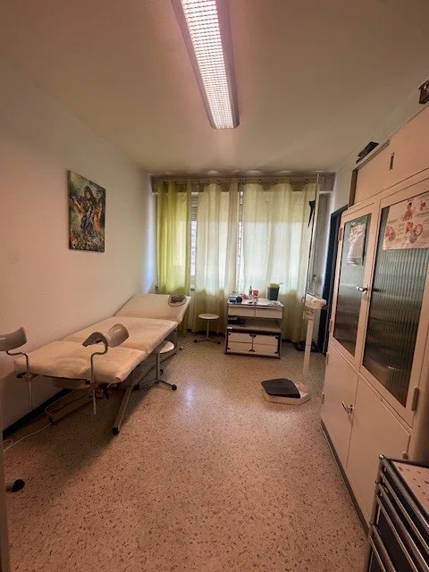 Lokal für Gewerbe oder Arztpraxis von ca. 74 m2 in Acacias – Foto 5 von 8