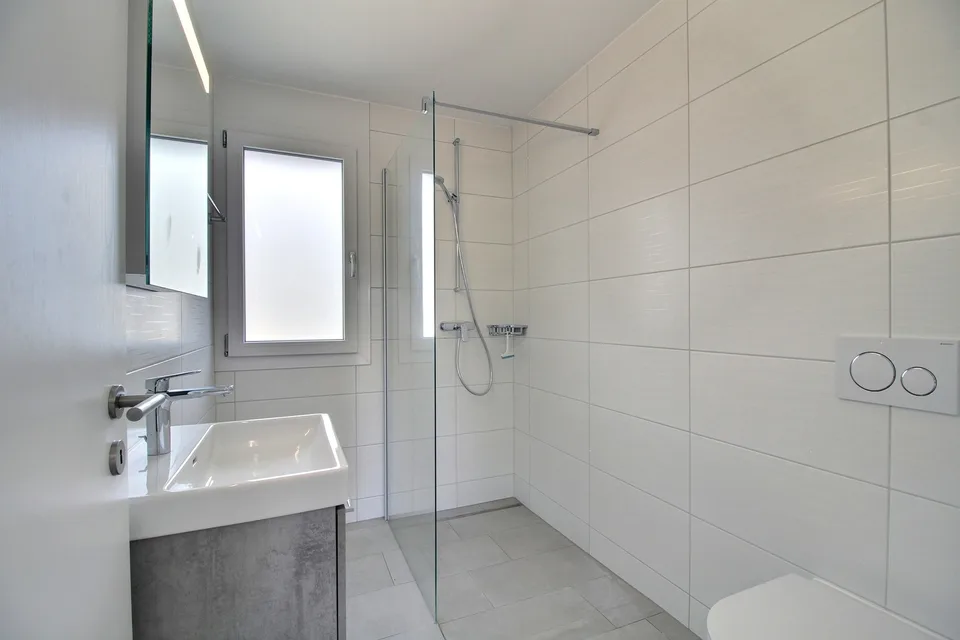 Incantevole appartamento di 2,5 locali con terrazza a Essert! – foto 7 di 10