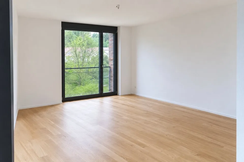 Helle 3.5 Zimmer Wohnung mit Balkon und Blick ins Grüne – Foto 7 von 9