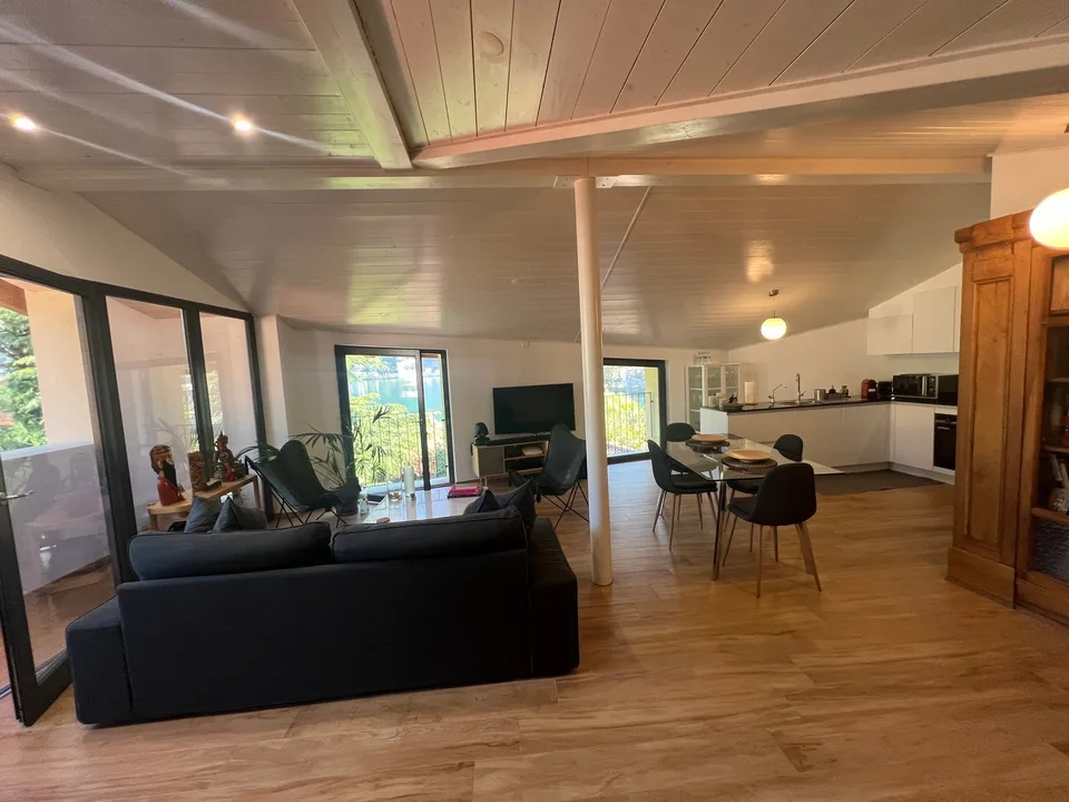 Riva San Vitale CENTRAL AND LAKEFRONT, ATTIC in perfect condition – photo 6 of 29