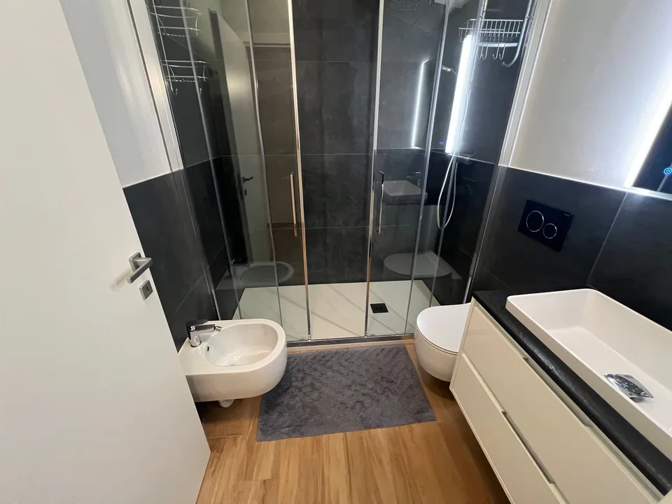 Riva San Vitale CENTRAL AND LAKEFRONT, ATTIC in perfect condition – photo 27 of 29