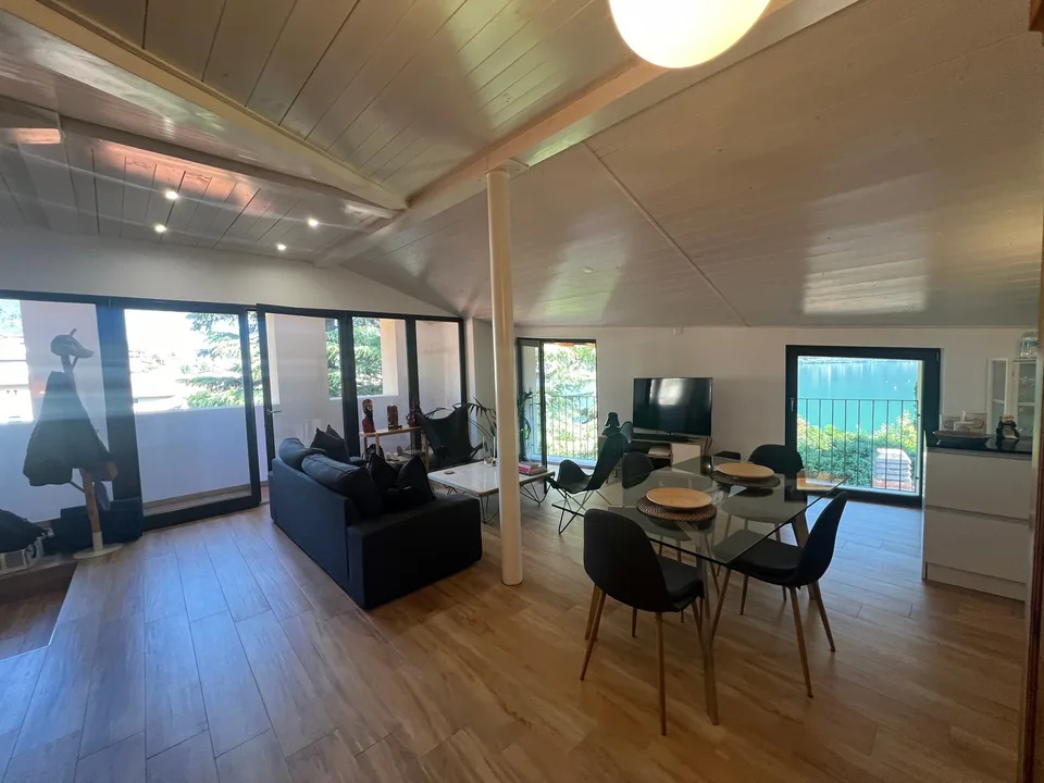 Riva San Vitale CENTRAL AND LAKEFRONT, ATTIC in perfect condition – photo 14 of 29