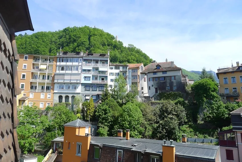 Charmantes Dachwohnung mit 2.5 Zimmern in Montreux – Foto 4 von 11