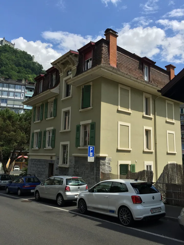 Charmantes Dachwohnung mit 2.5 Zimmern in Montreux – Foto 3 von 11