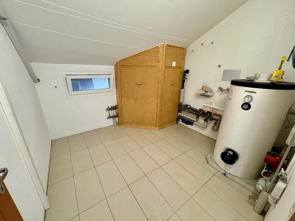 CADRO – ELEGANTE RESIDENZA CON GIARDINO PRIVATO, GARAGE DOPPIO E VISTA PANORAMICA – foto 27 di 29
