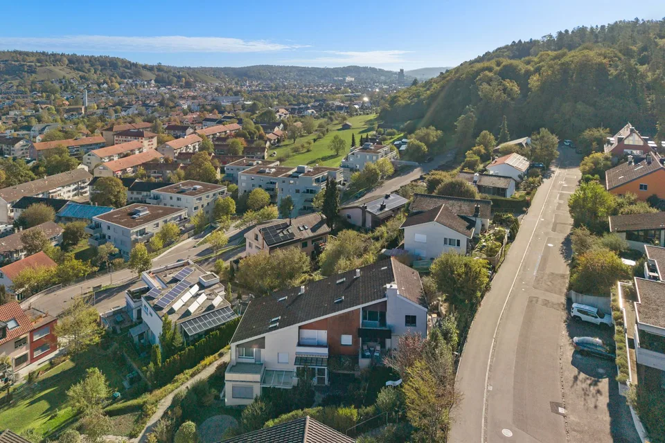 Einzugsbereites Eckreihenhaus mit spektakulärem Blick über Winterthur – Foto 2 von 8