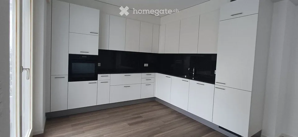 Helles und geräumiges renoviertes Apartment – Foto 3 von 5