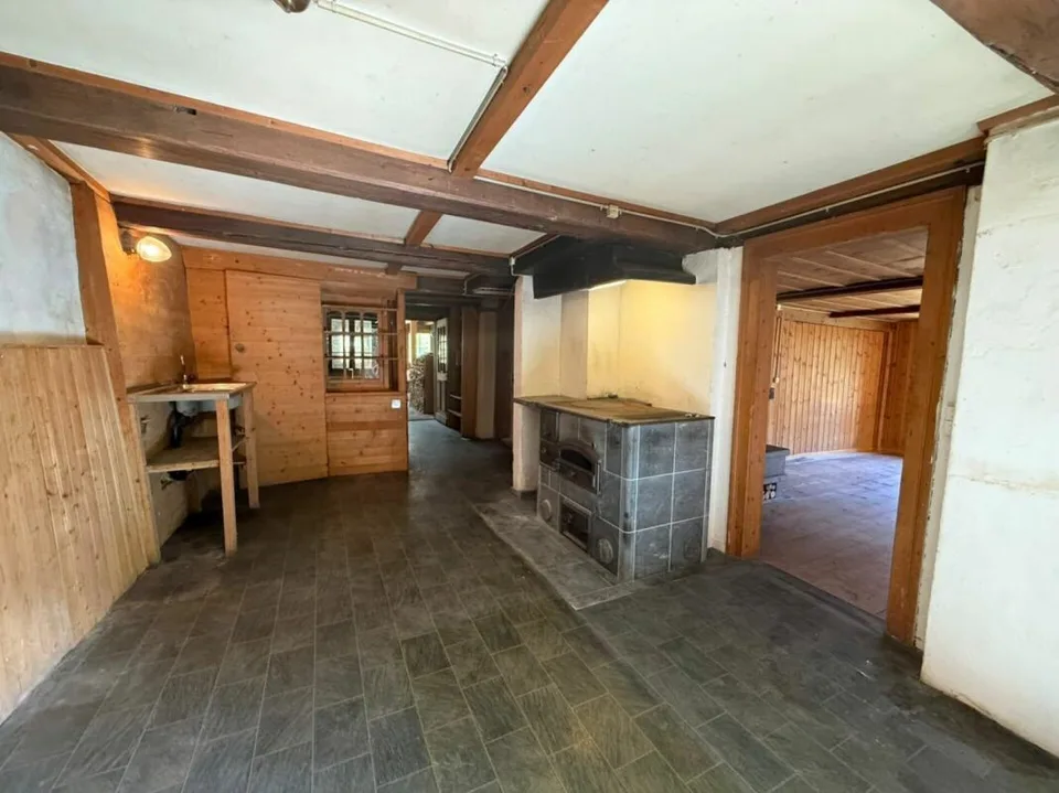 Unique opportunity in Lauterbrunnen - Agricultural property with residential house, barn, and three additional plots – photo 8 of 14