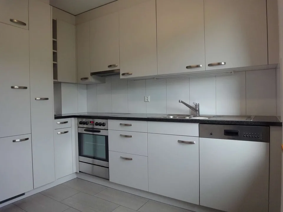Freundliche Wohnung an zentraler Lage – Foto 2 von 7