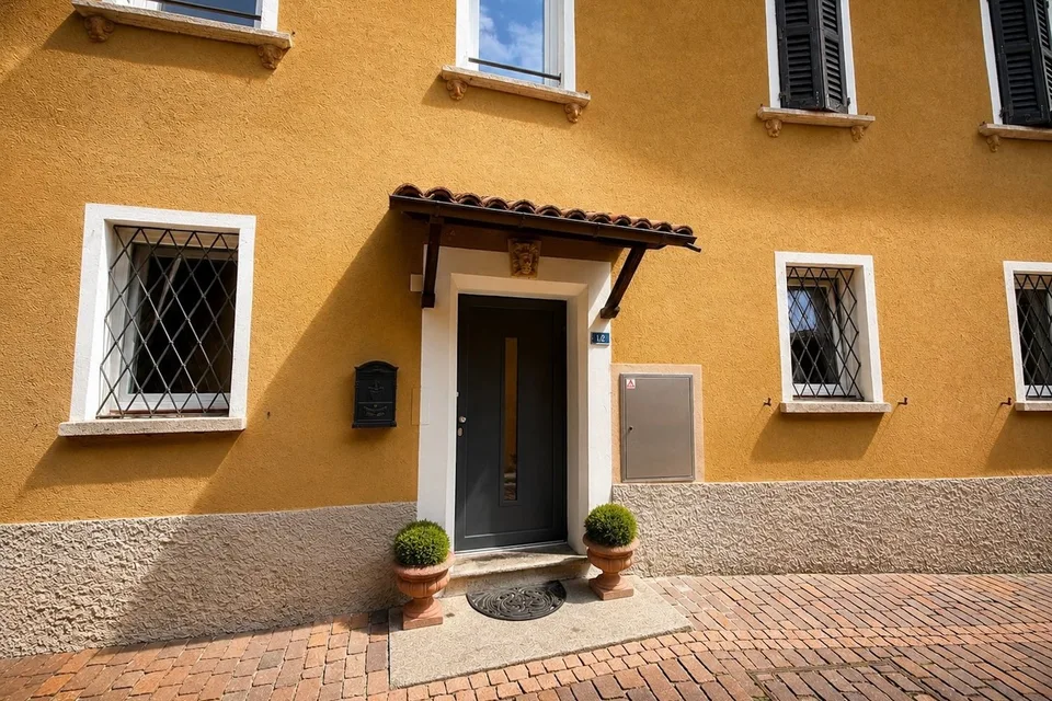 Elegante dimora storica con corte privata a Gentilino – Foto 22 von 26