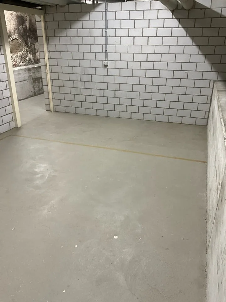 Storage Room – photo 5 of 7