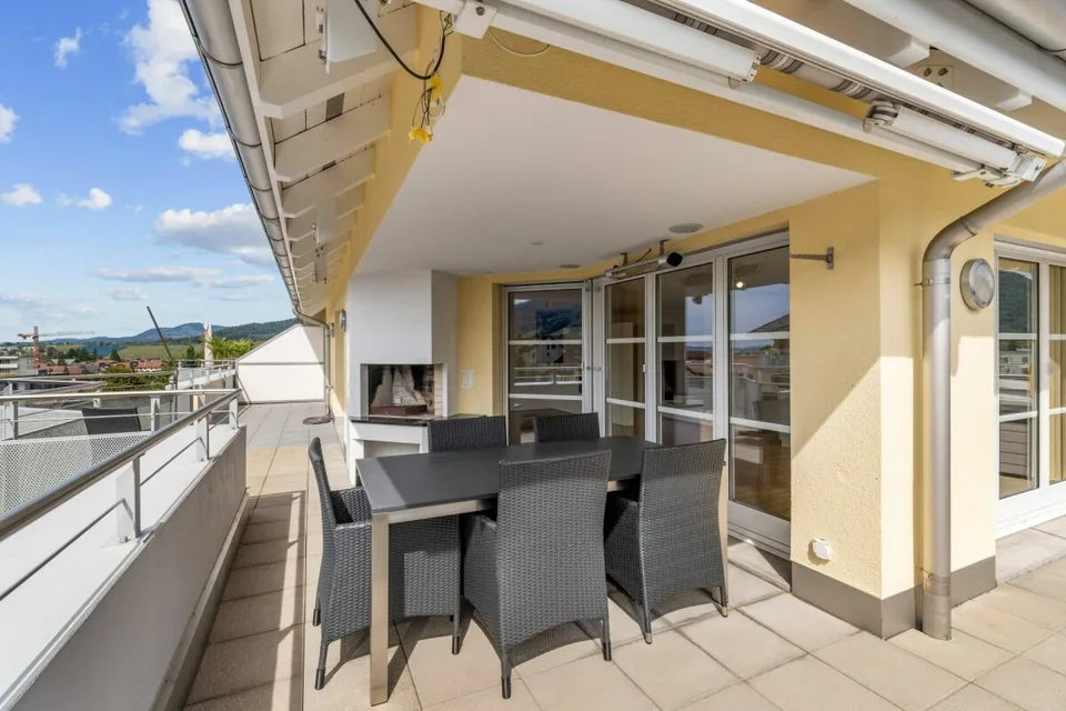 URBAN ROOF | Vaste maisonnette de 4,5 pièces sous les toits au centre de Siebnen – photo 6 sur 12