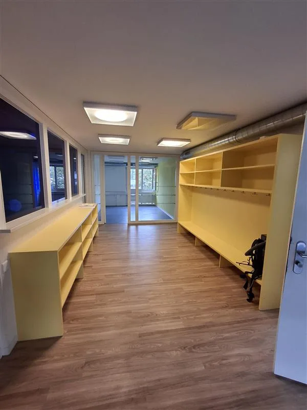 Spazi commerciali polivalenti con infrastruttura esistente - 367 m² – foto 8 di 11