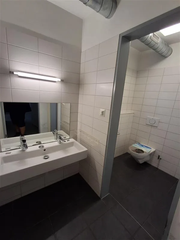 Spazi commerciali polivalenti con infrastruttura esistente - 367 m² – foto 10 di 11