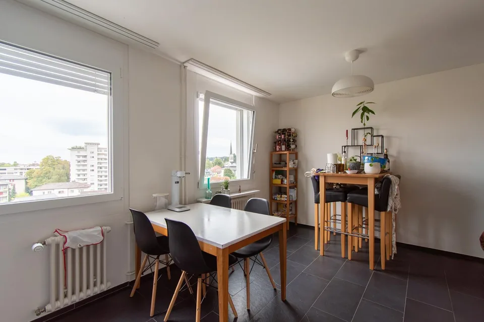 Bright 3.5-room apartment with balcony and beautiful view – photo 6 of 12