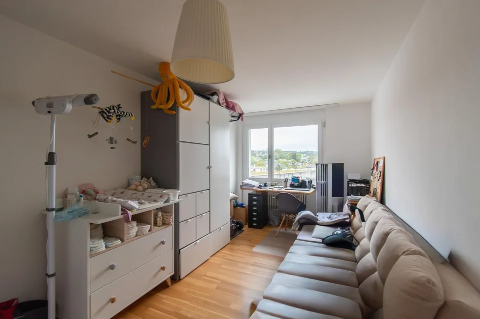 Bright 3.5-room apartment with balcony and beautiful view – photo 9 of 12