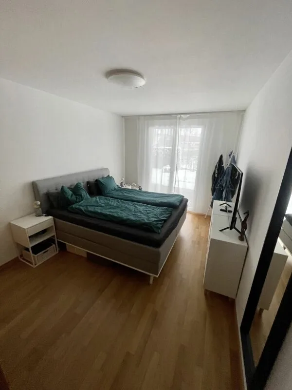 Appartement spacieux 3.5 pièces avec espace de jardin dans un quartier résidentiel calme – photo 6 sur 7