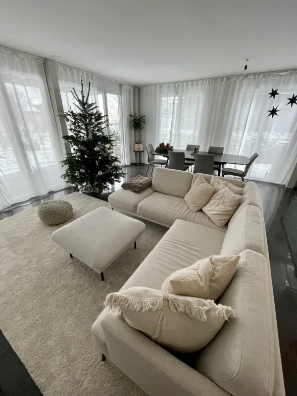 Appartement spacieux 3.5 pièces avec espace de jardin dans un quartier résidentiel calme – photo 2 sur 7