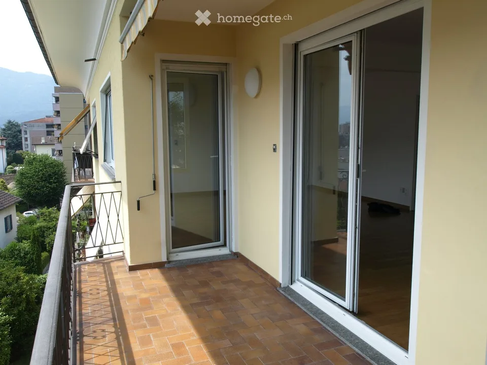 Miete 2.5 Zimmer im 2. Stock in ruhiger Lage mit Seeblick – Foto 10 von 13