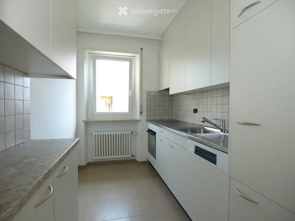 Miete 2.5 Zimmer im 2. Stock in ruhiger Lage mit Seeblick – Foto 4 von 13