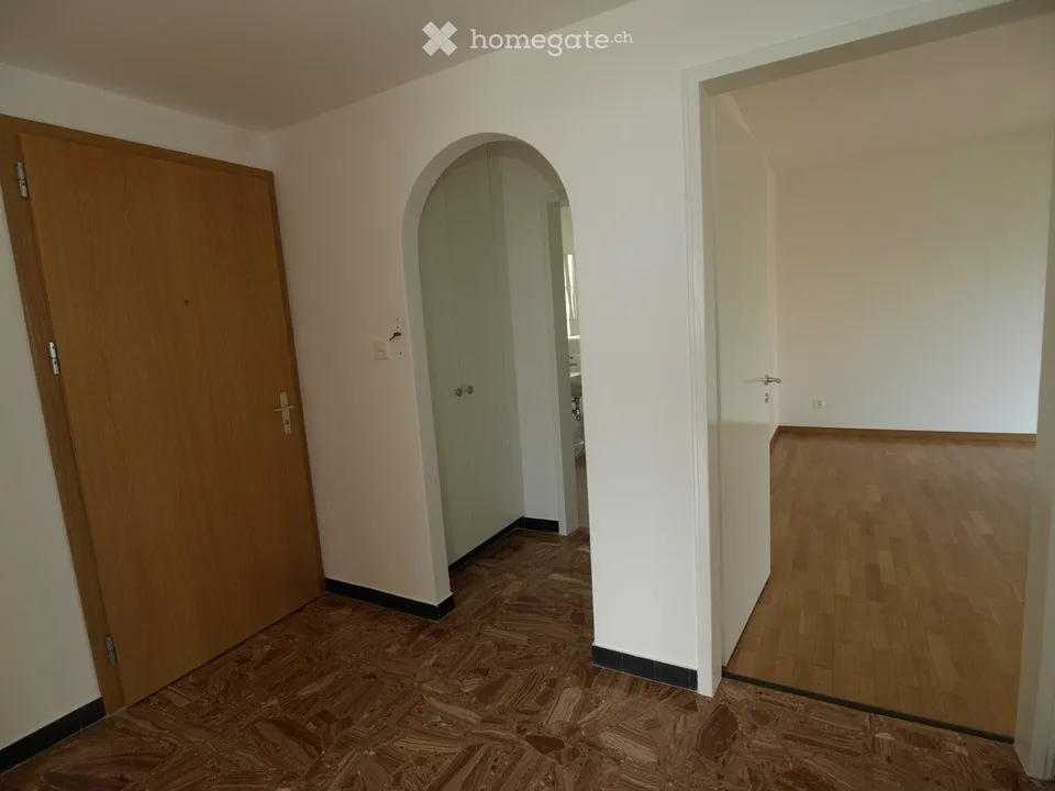 Miete 2.5 Zimmer im 2. Stock in ruhiger Lage mit Seeblick – Foto 7 von 13