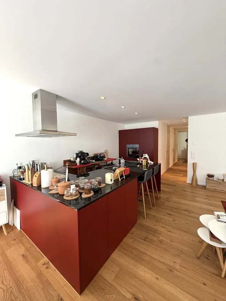 Moderne 3.5-Zimmer-Wohnung im Erdgeschoss an zentraler Lage in Siebnen – Foto 3 von 14