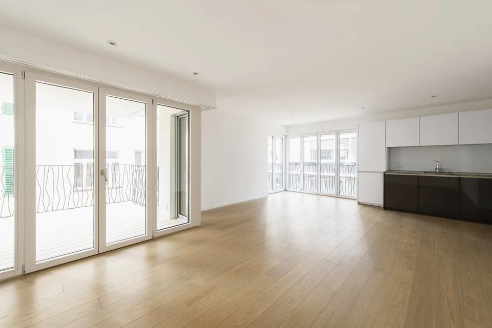 Moderne Wohnung mitten in der Stadt – Foto 2 von 8