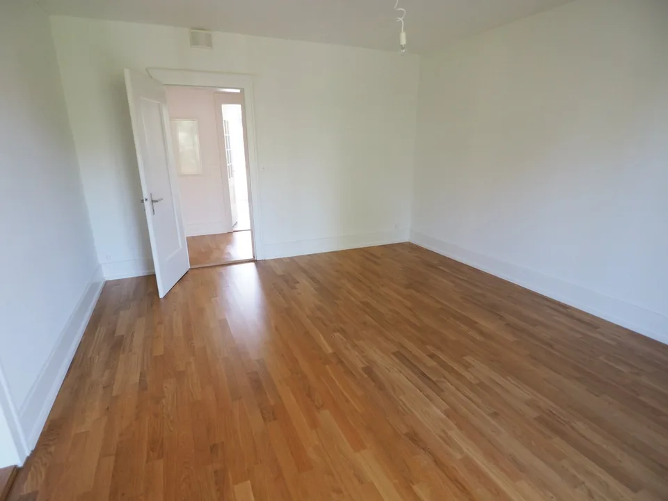 Ampio appartamento in città in posizione centrale – foto 4 di 9