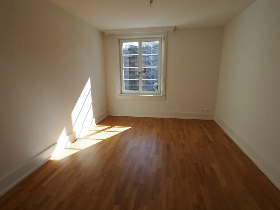 Ampio appartamento in città in posizione centrale – foto 5 di 9
