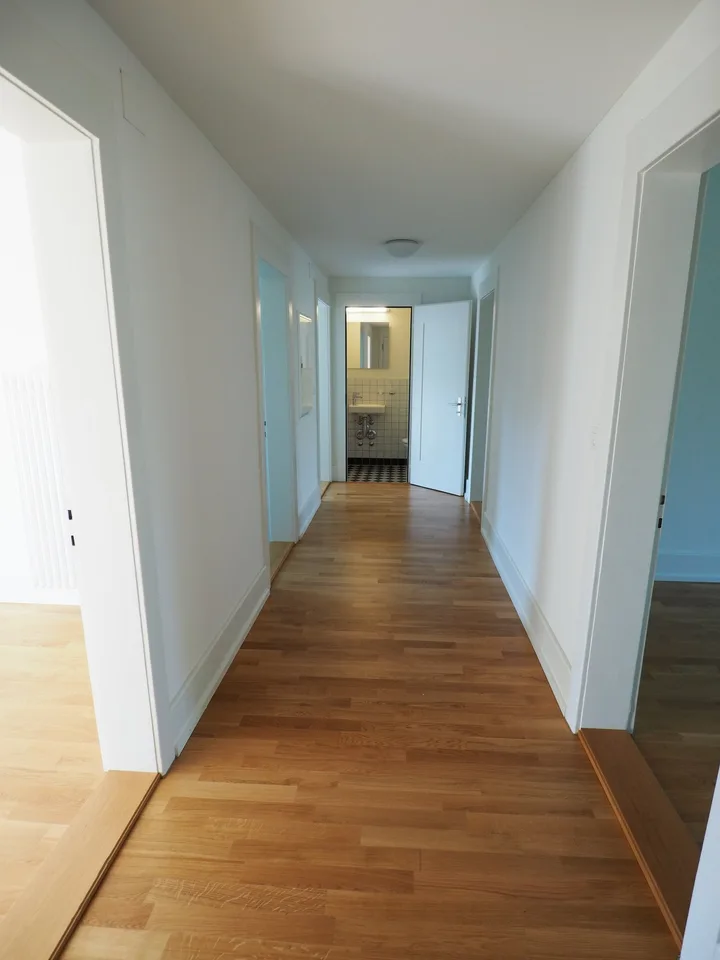 Ampio appartamento in città in posizione centrale – foto 7 di 9