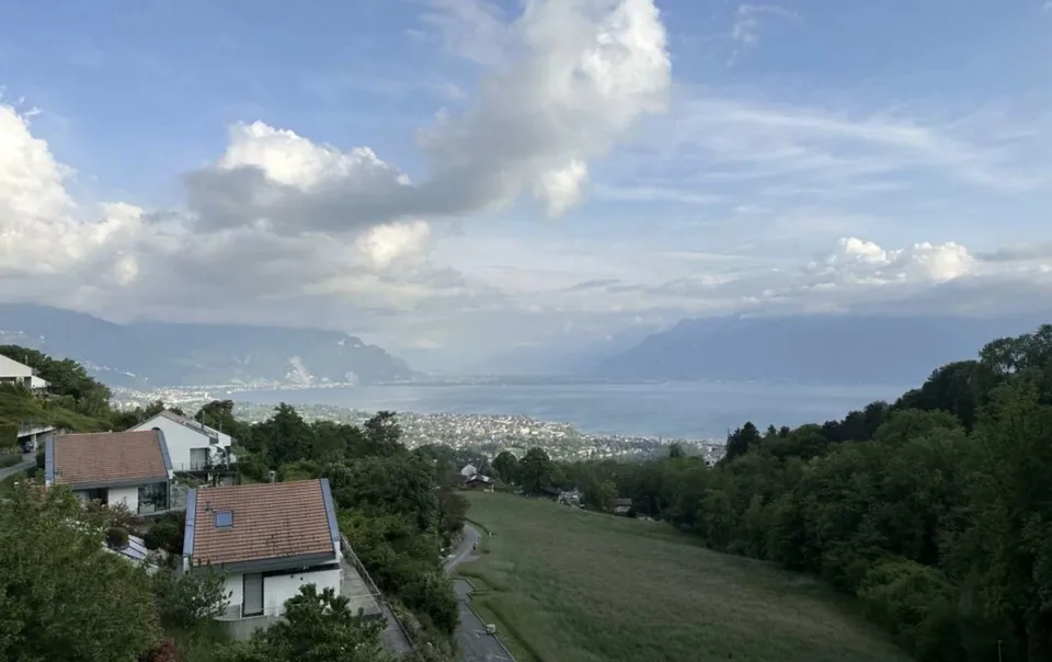 Neues Erdgeschossapartment mit atemberaubendem Seeblick – Foto 13 von 13