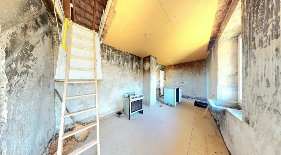 Ein Haus mit Geschichte! Bauernhaus mit Scheune, Charme & riesigem Potenzial – Foto 11 von 16