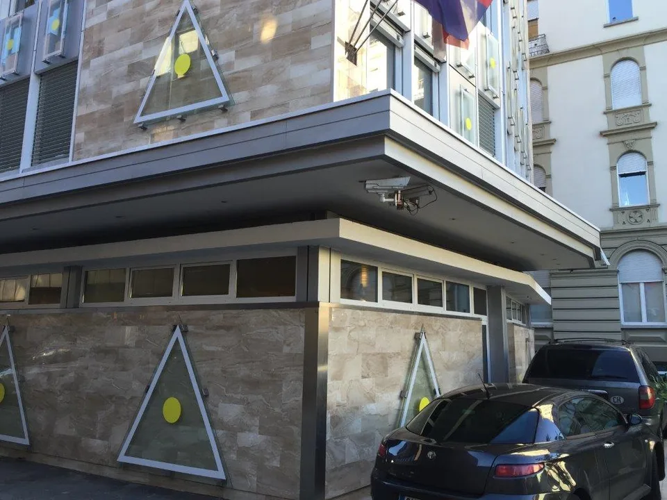 PALAZZINA DI UFFICI A REDDITO POSSIBILE ACQUISTO PER CITTADINI STRANIERI NON RESIDENTI IN SVIZZERA – foto 16 di 30