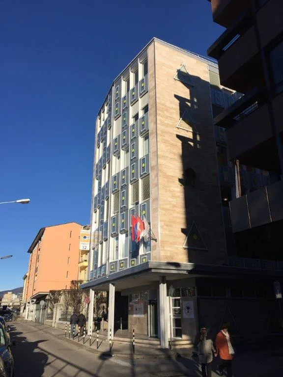 PALAZZINA DI UFFICI A REDDITO POSSIBILE ACQUISTO PER CITTADINI STRANIERI NON RESIDENTI IN SVIZZERA – foto 14 di 30