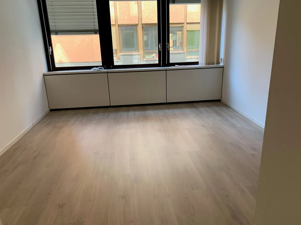 PALAZZINA DI UFFICI A REDDITO POSSIBILE ACQUISTO PER CITTADINI STRANIERI NON RESIDENTI IN SVIZZERA – foto 6 di 30