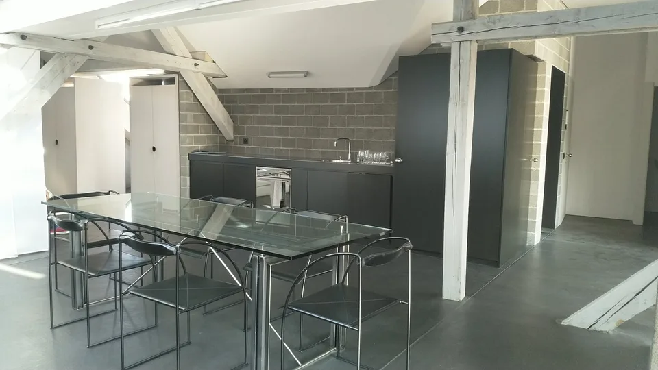Traumhafte Loft-Wohnung mit Balkon über den Dächern der Altstadt – photo 16 of 21