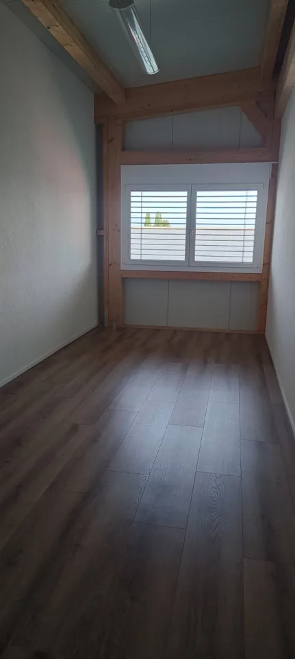 Office of 19 m² – Industrial zone of Route de Grandcour, Payerne (VD) – photo 2 of 8