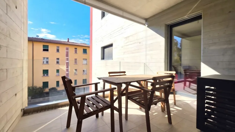 Helles Apartment mit Terrasse, nahe der Universität und dem Zentrum von Lugano – Foto 2 von 14
