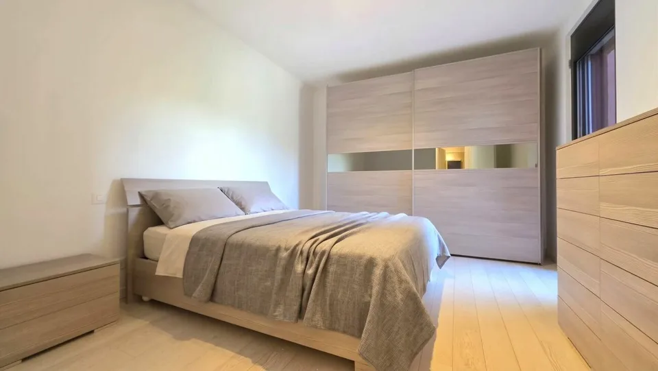 Helles Apartment mit Terrasse, nahe der Universität und dem Zentrum von Lugano – Foto 3 von 14