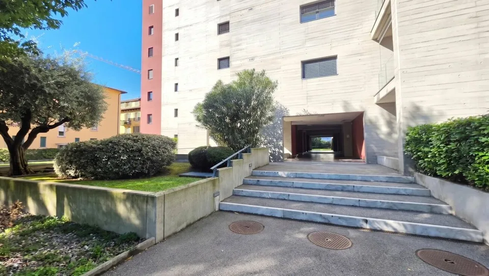 Helles Apartment mit Terrasse, nahe der Universität und dem Zentrum von Lugano – Foto 11 von 14