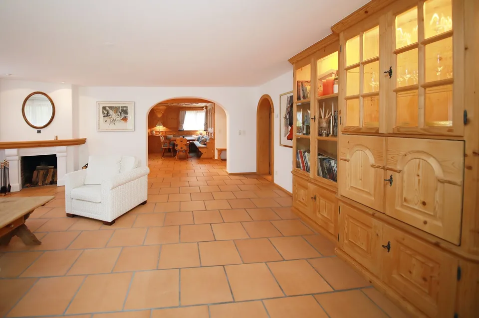 3.5-Room Top Apartment (115 m2) in Charming Chalet with Sauna - Klosters Platz – photo 7 of 22