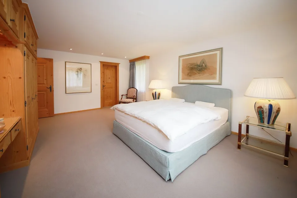 3.5-Room Top Apartment (115 m2) in Charming Chalet with Sauna - Klosters Platz – photo 11 of 22