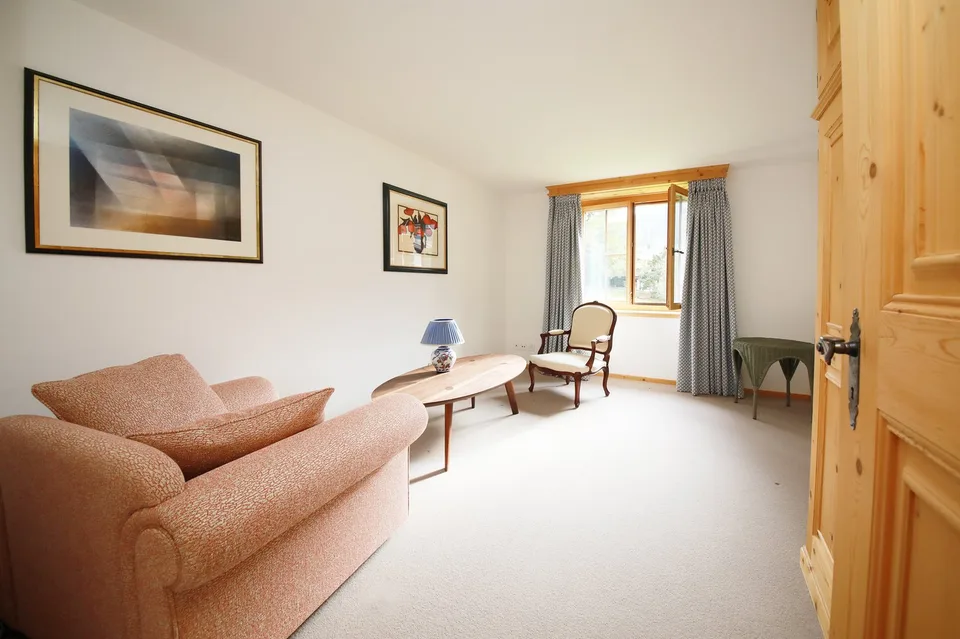 3.5-Room Top Apartment (115 m2) in Charming Chalet with Sauna - Klosters Platz – photo 14 of 22