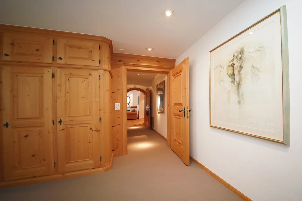 3.5-Room Top Apartment (115 m2) in Charming Chalet with Sauna - Klosters Platz – photo 8 of 22