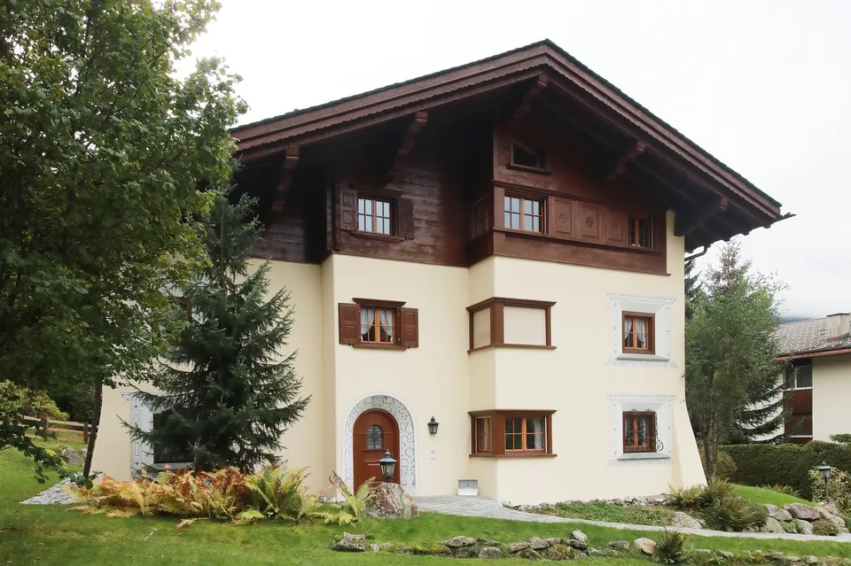 3.5-Room Top Apartment (115 m2) in Charming Chalet with Sauna - Klosters Platz – photo 5 of 22